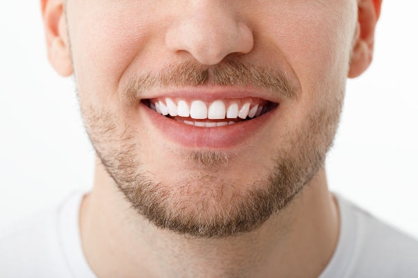 Pros And Cons Of Consulting A Cosmetic Dentist